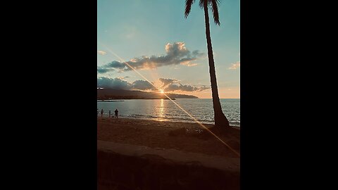 A beautiful sunset at Haleiwa Beach Park w/ da Ohana🫶🏾🙏🏾🤙🏾