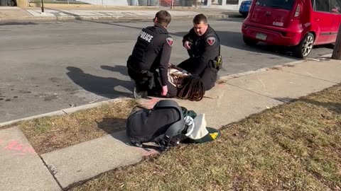 Situation Escalates After Tow Truck Damages Car