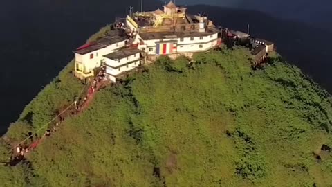 🌄 The Mysterious Summit ofAdam's Peak Sri Lanka's Most Spiritual Adventure!"