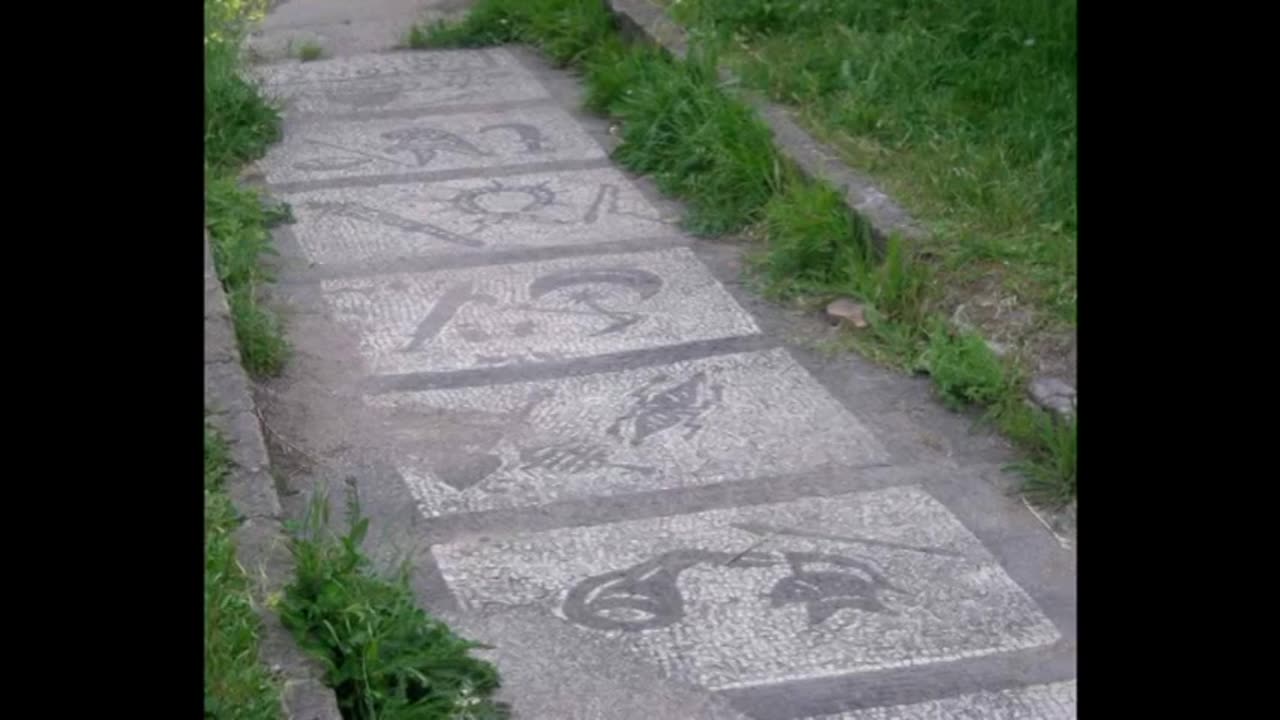 I MITREI DI OSTIA ANTICA(ROMA) DOCUMENTARIO Il mitraismo fu un'antico culto romano,basata sul culto di un dio chiamato Meithras.A differenza dello zoroastrismo fu un culto INIZIATICO misterico greco-romano pagano