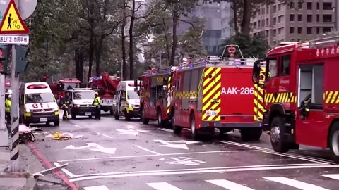 Video shows shoppers fleeing deadly blast at Taiwan mall
