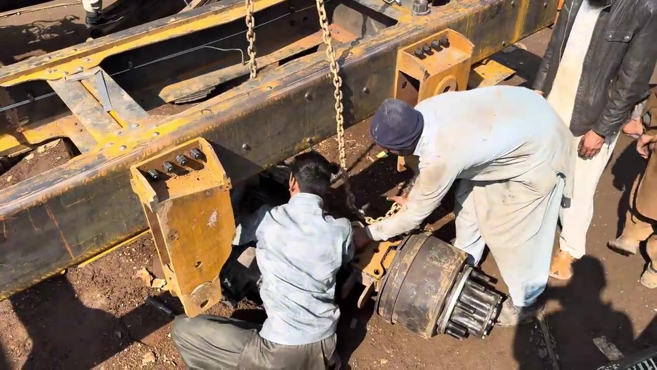 Builds a powerful truck from Junkyard chassis / Let,s See