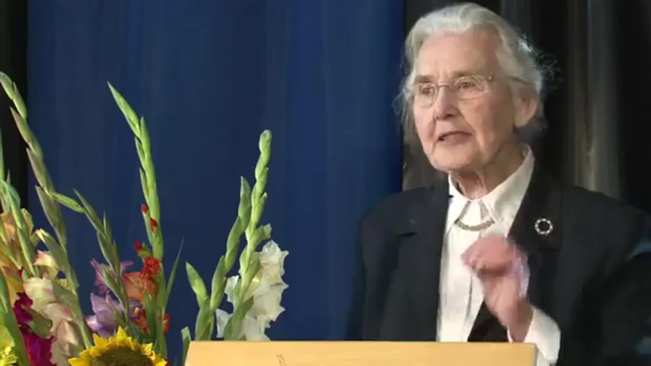 Ursula Haverbeck - Fragen ueber Fragen #ansehbefehl ...Verstehen!