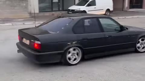 BMW drifting