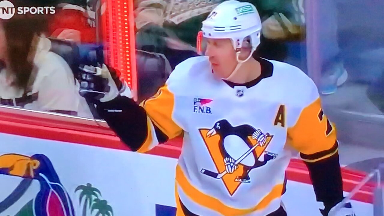 Penguins C #71 Evgeni Malkin PP🥅(13)🏒Wrist-Shot Goal