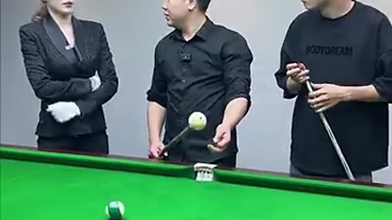 FUNNY VIDEO BILLIARDS!!!