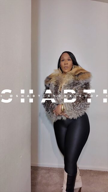 Genuine Saga Fox Fur Luxurious Crop Jacket with Shawl Collar💎