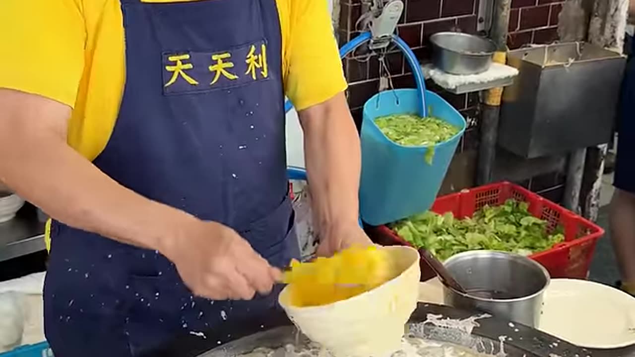 Seafood Omelette with Vegetables Taiwanese Street Food