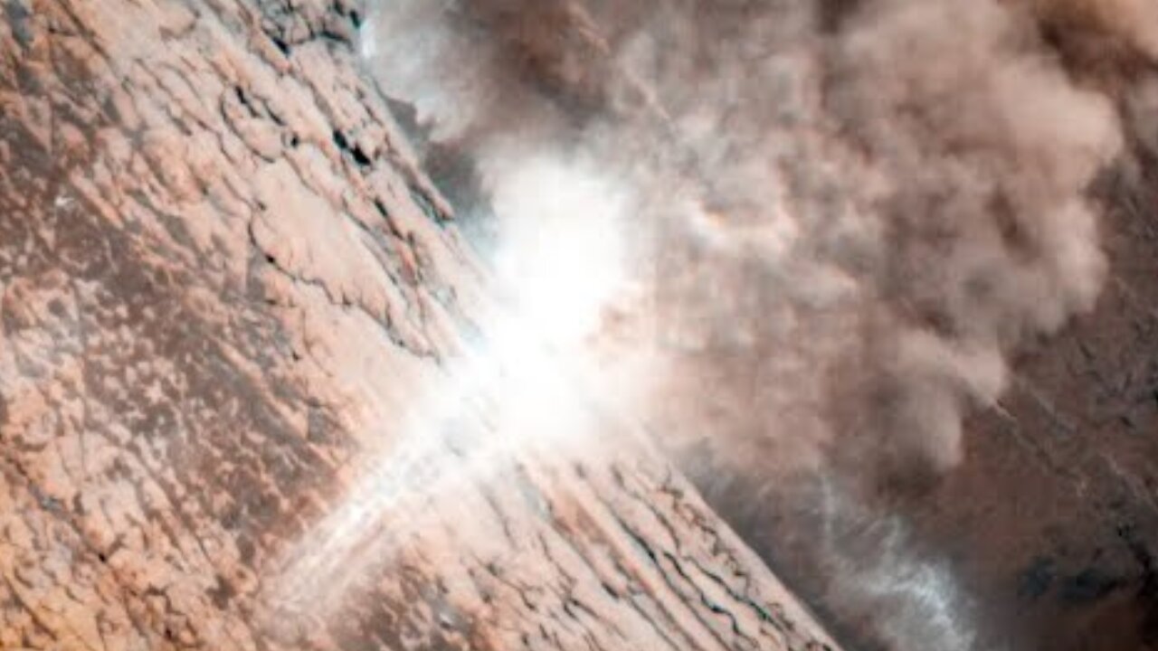 Martian New Year tracked by NASA - Avalanches, exploding jets and more!