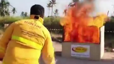 This Ball Can Extinguish Fires in Just 3 Seconds—No Technology Needed!
