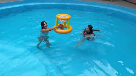 Swimming_Basketball_in_the_pool_-__5(1080p)