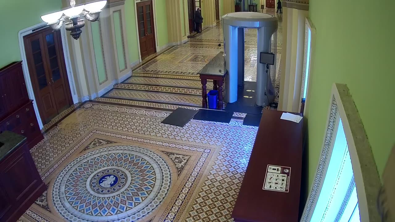 0304USCS03SenateGallerySWnearS324_2021-01-06_14h20min01s997ms.mp4
