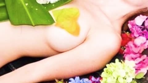 Serving sushi off a Nude girl _ Sushi on naked women's body _ Nyotaimori _ Japanese sushi _ #sushi