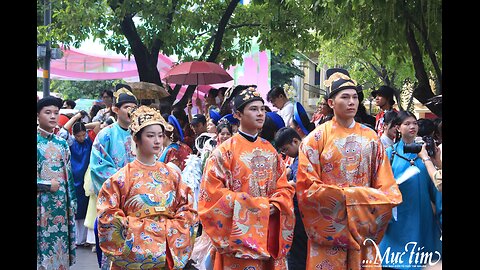 Ancient costume parade