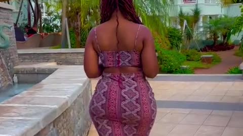 Curvy Thick Azz Is Good.