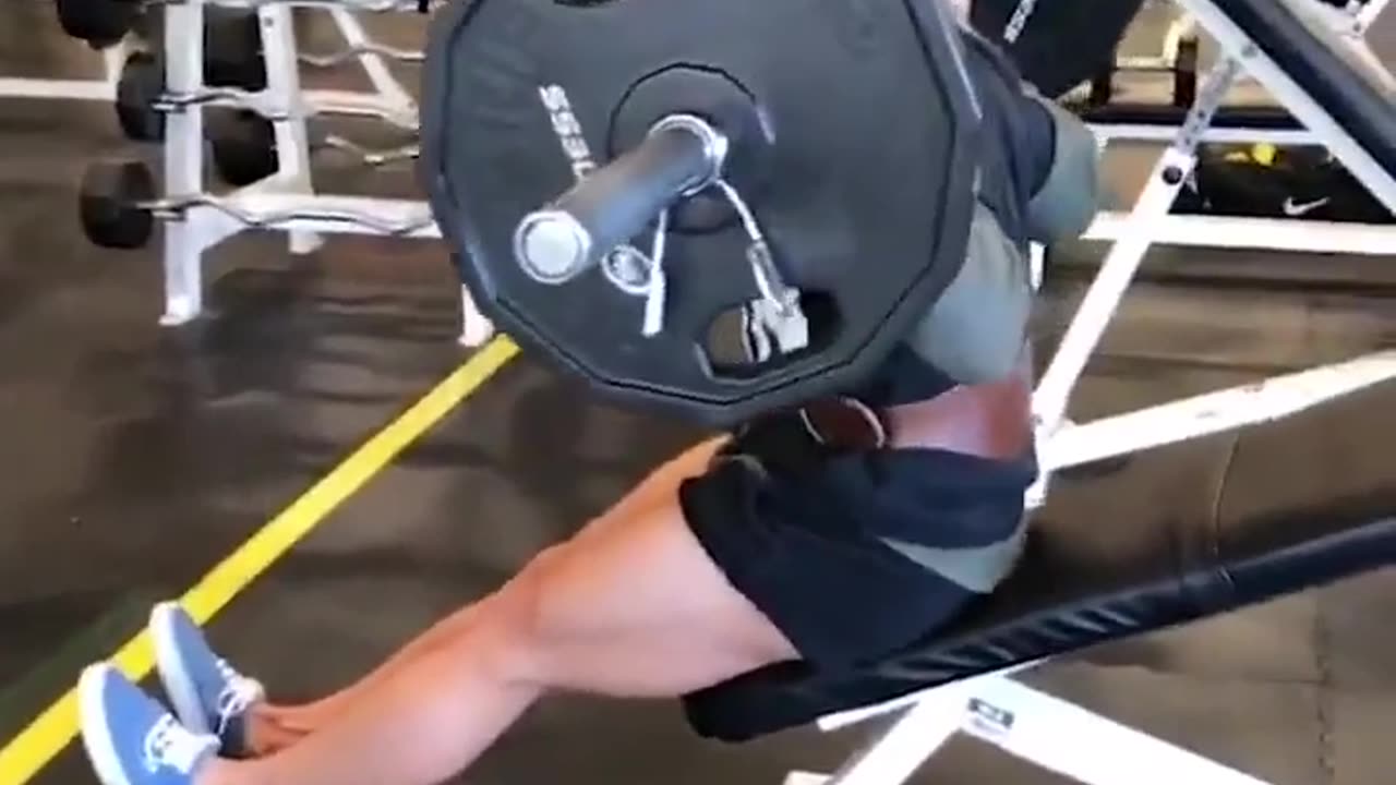 This guy can swing his legs