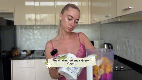 4K Cooking Pink Smoothie with LOLA _ Transparent clothing [2024]