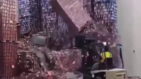 Insane Forklift Fail!