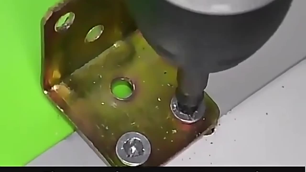 Damaged Screw Extractor Drill Bits Set