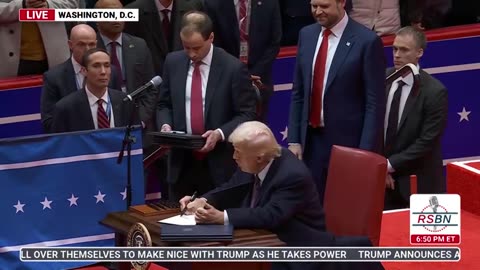 Pres. Donald Trump signs executive orders LIVE at the Inaugural Parade in the Capital One Arena