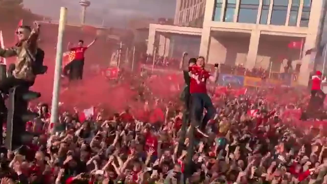 Petition launched to move Liverpool's expected Premier League trophy parade to London