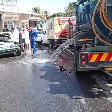 Accident involving a truck and multiple vehicles at the junction of Camps Bay Drive and Geneva Drive