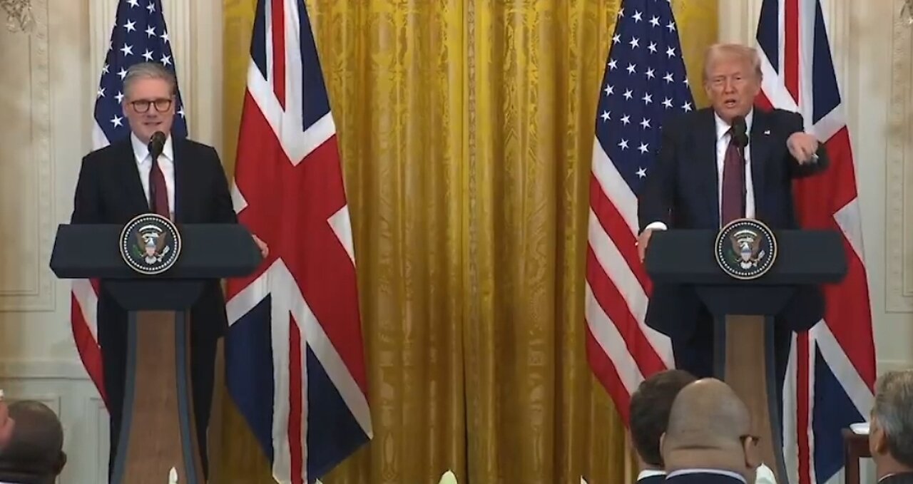 Trump Quickly Puts An End To Reporter Trying To Get Him and PM To Fight Over Canada Tariffs