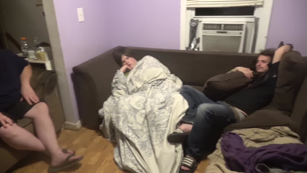 MOM $H00T$ DAD IN THE BUTT!!!