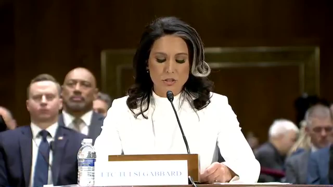 Tulsi Gabbard unleashes on the deep state, the 51 intelligence officials