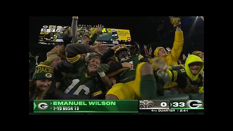 Emanuel Wilson does the Lambeau Leap after late TD for Packers | NFL on ESPN