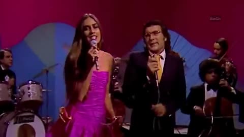 FELICIDAD AL BANO Ft. ROMINA POWER