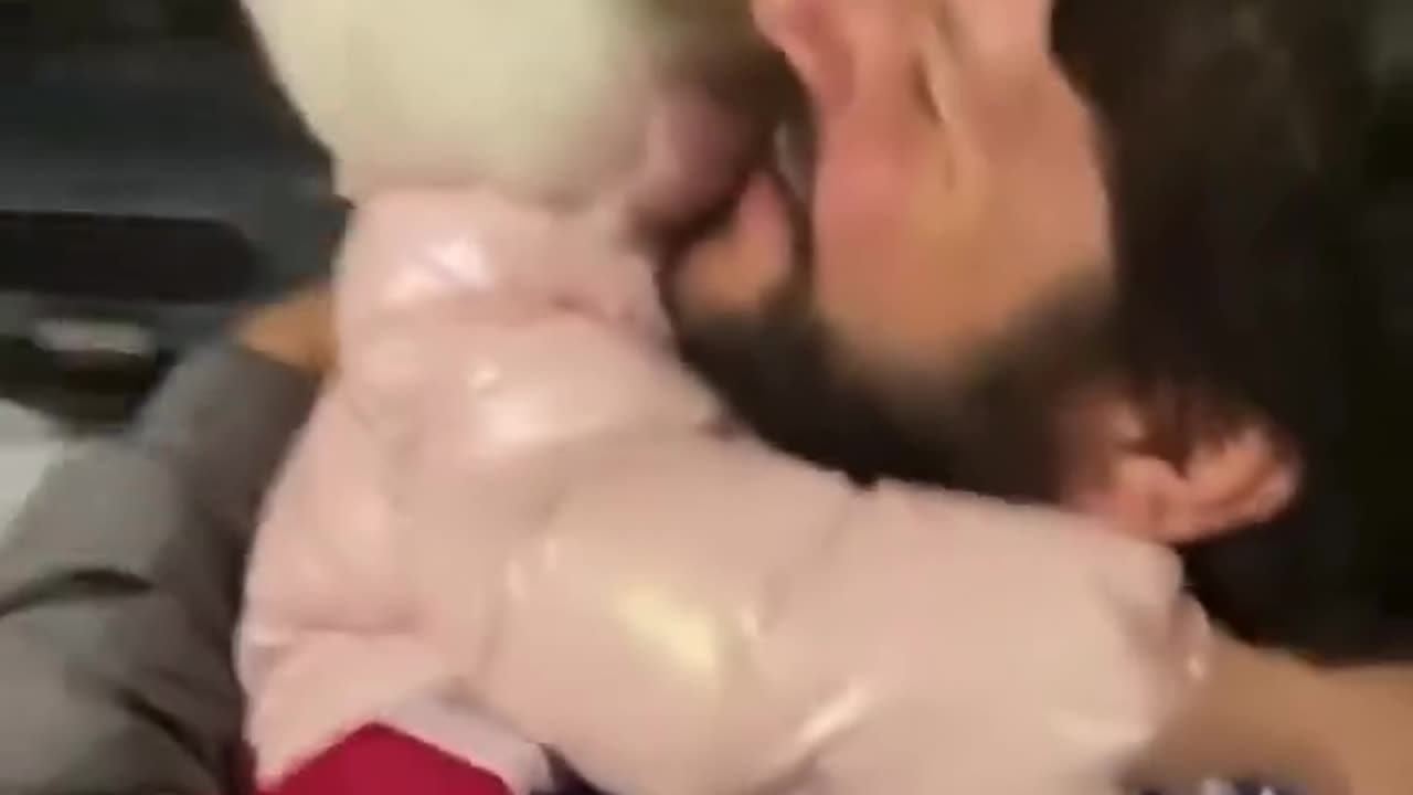 J6 prisoner reuniting with daughter!