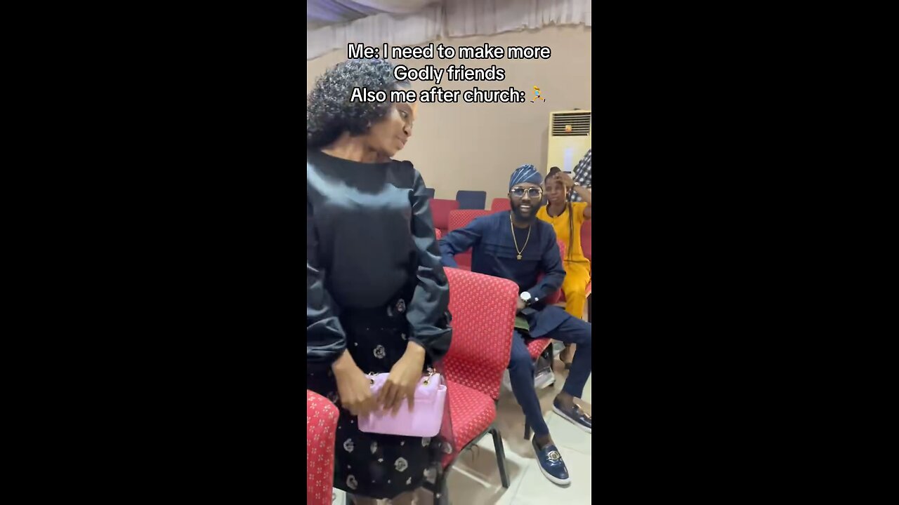 Trying to make new friends when you are an introvert 😶