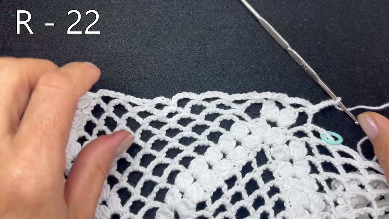 (#C-1227)-(FOR LEFTIES)-(ep. 4/10)-Pineapple Crochet Table Center
