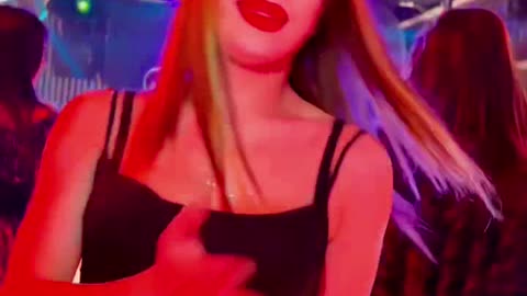 Sexy hot girl in night club party dance injoy 💋👄🫦 fun