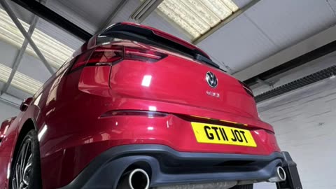 What Are the Key Features of the Volkswagen Golf GTE Rear Section?