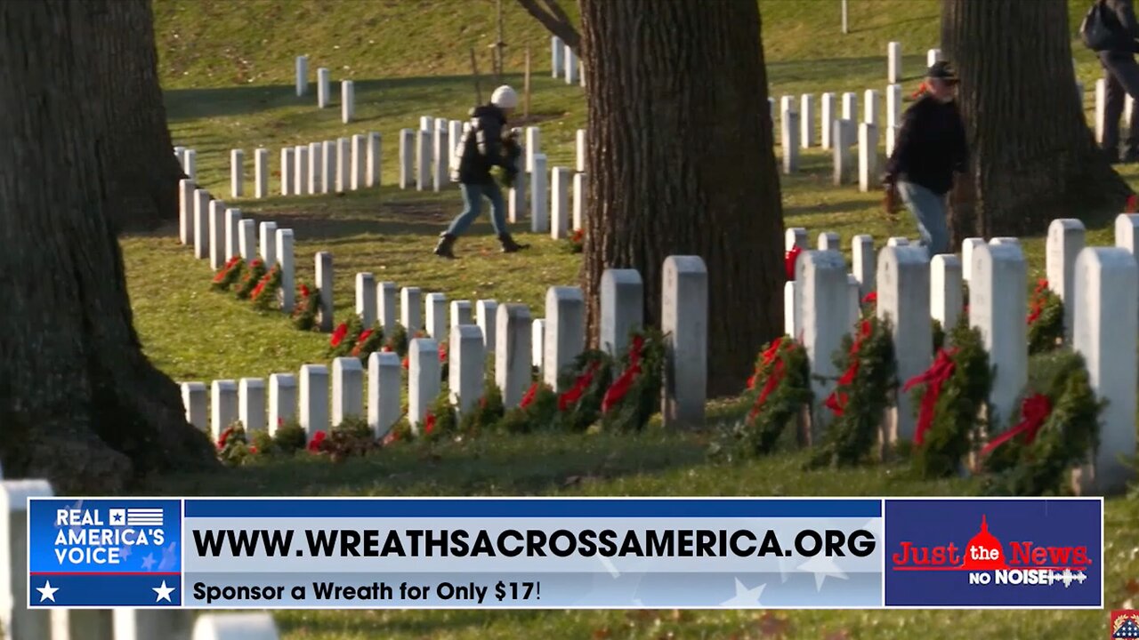 CHRISTMAS WREATHS FOR FALLEN SOLDIERS