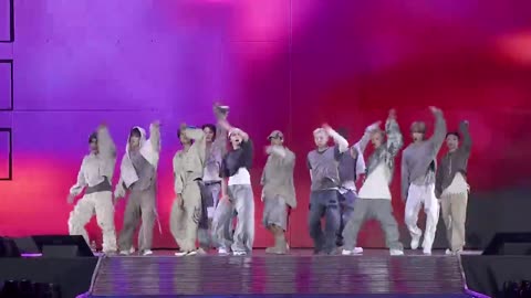 SEVENTEEN(세븐틴) - LOVE, MONEY, FAME (feat. DJ Khaled) @SEVENTEEN [RIGHT HERE] WORLD TOUR IN GOYANG