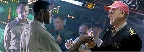 Crimson Tide 15 1995 ‧ Thriller/Action ‧ 1h 56m