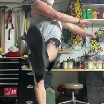 Double Arm, Front Twist Kicks!!