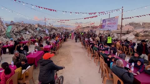 Israel blocks aid into Gaza as truce standoff escalates