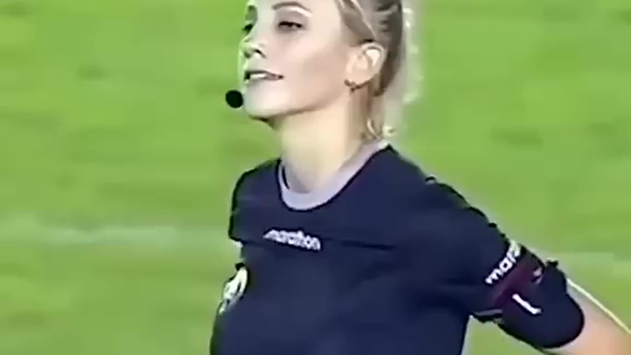 Amazing Referee 😊👌