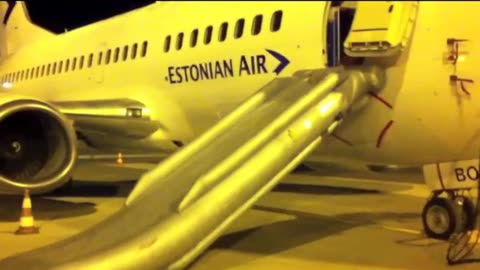 Watch Funny #Boeing #B737 Escape Slide Shooting Night Shift #Aviation #Fly #AeroArduino