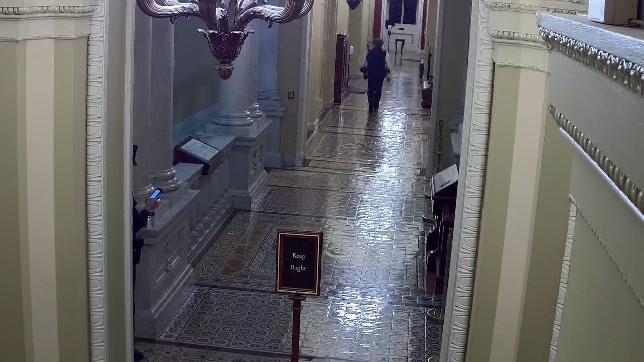 0305USCS03SenateGalleryWestnearS324_2021-01-06_21h00min01s207ms.mp4
