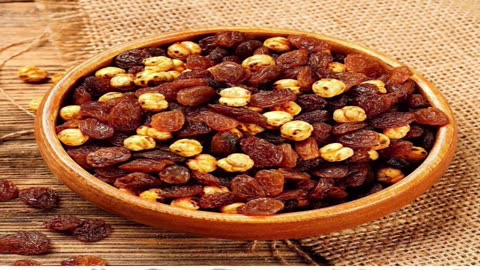 सर्दियों में चना और किशमिश एक साथ खाने के फायदे #short #health #viarl #trending