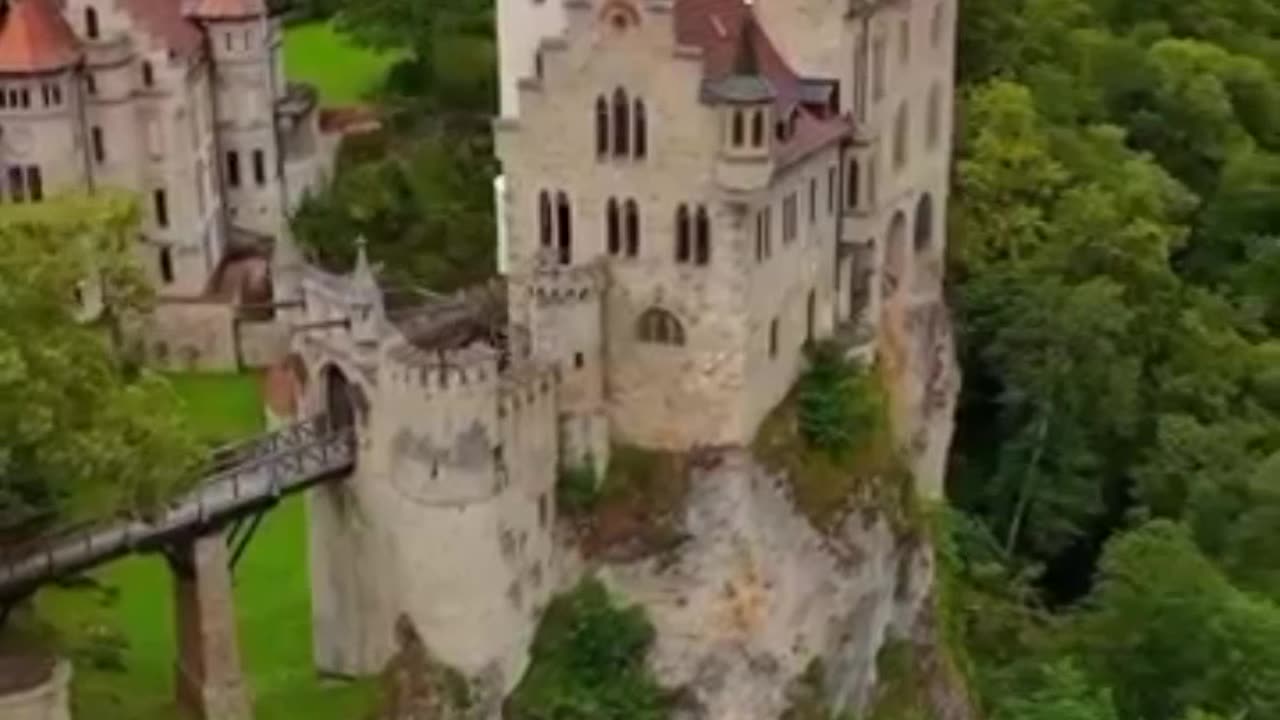 Discover the Fairy-Tale Beauty of Lichtenstein Castle!