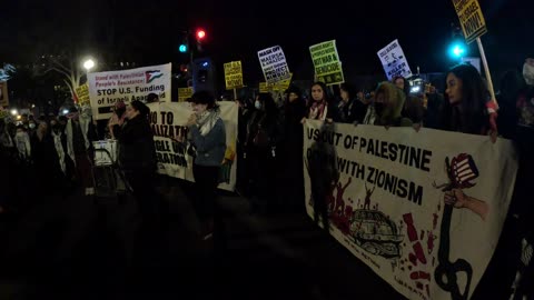 Filipinos protest against zionists Benjamin Netanyahu and Donald Trump outside the White House.