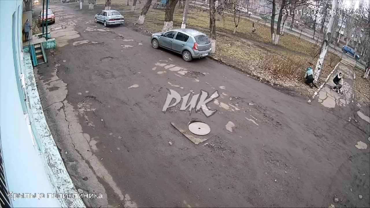 (+18) Donbass - Ancora immagini dell’ennesimo attacco criminale ucraino...