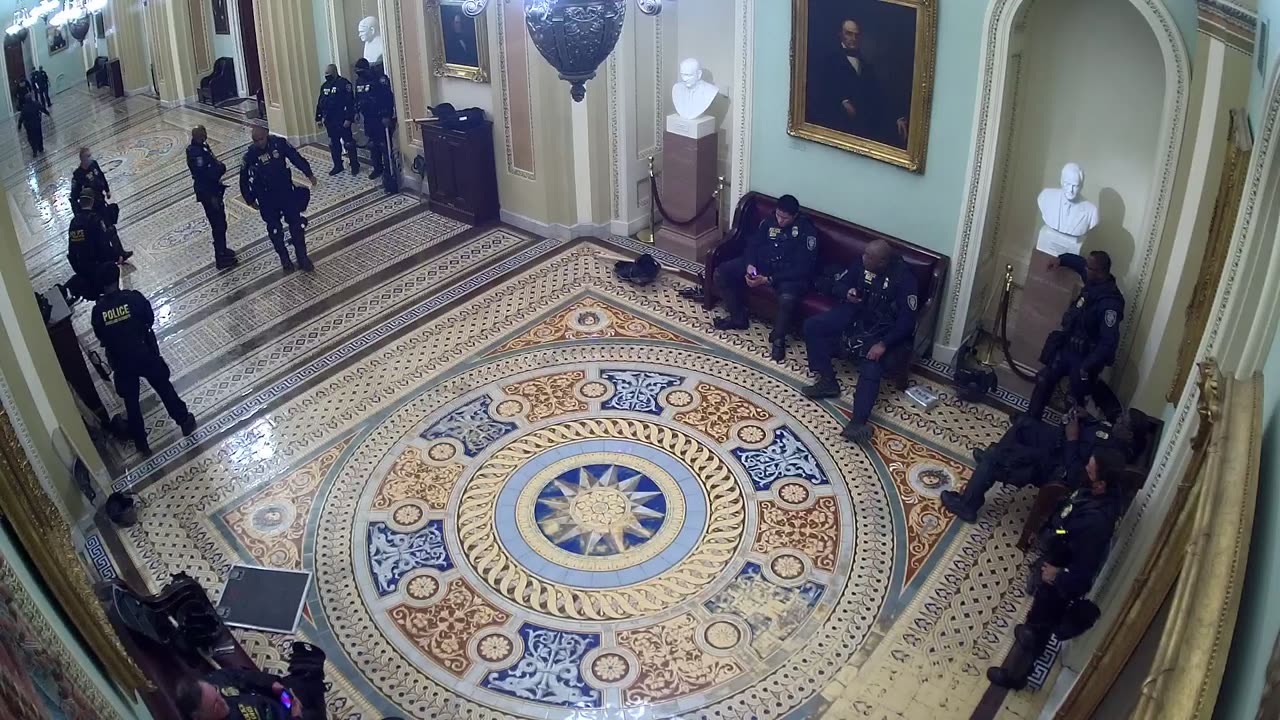 0213USCS02OhioClockCorridornearS208_2021-01-06_17h00min03s063ms.mp4