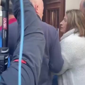 Spanish patriots attack apartment illegally occupied by fake asylum seekers